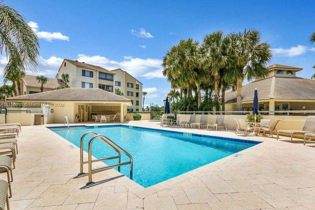 Small Image of 8 Grand Bay Cir, North Palm Beach, FL 33408, USA Number 40
