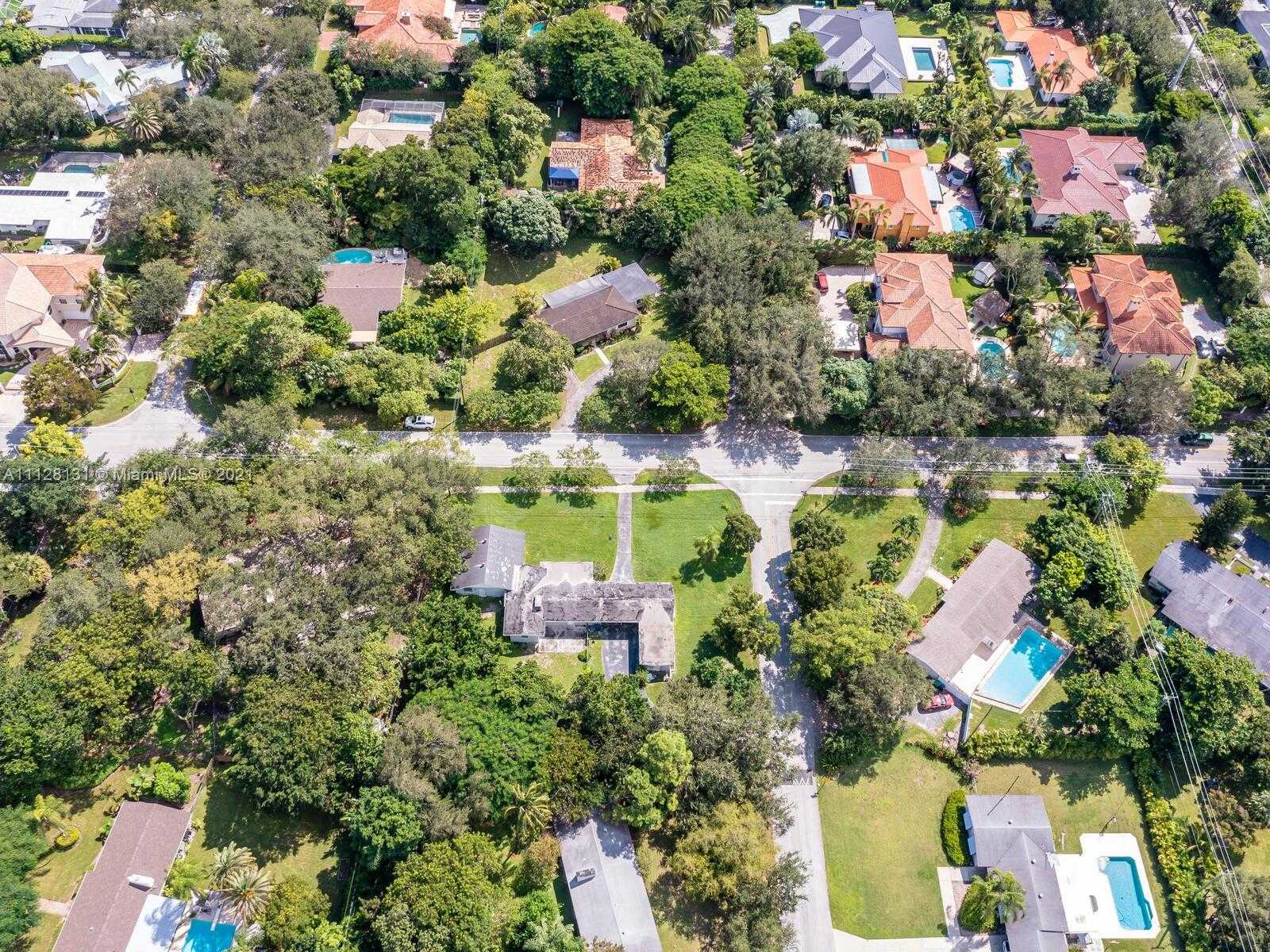 Small Image of 8045 SW 128th St, Miami, FL 33156, USA Number 10