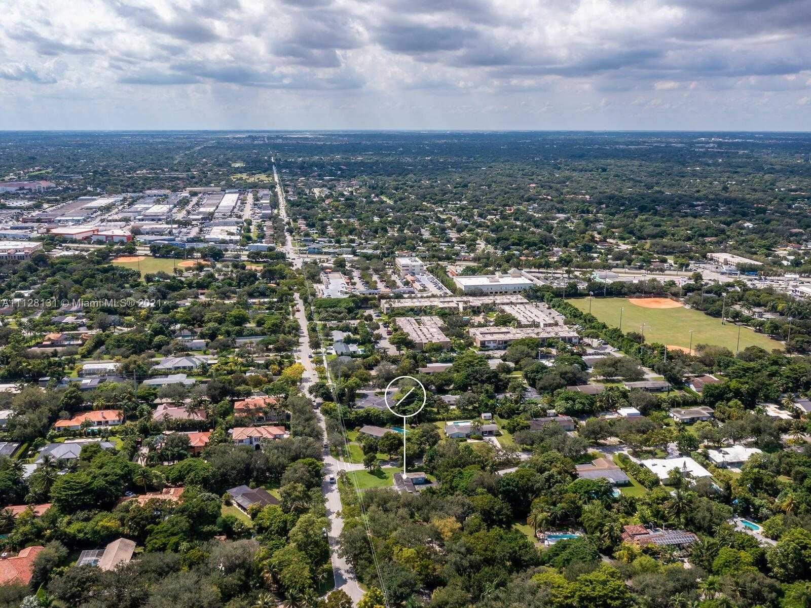 Small Image of 8045 SW 128th St, Miami, FL 33156, USA Number 24