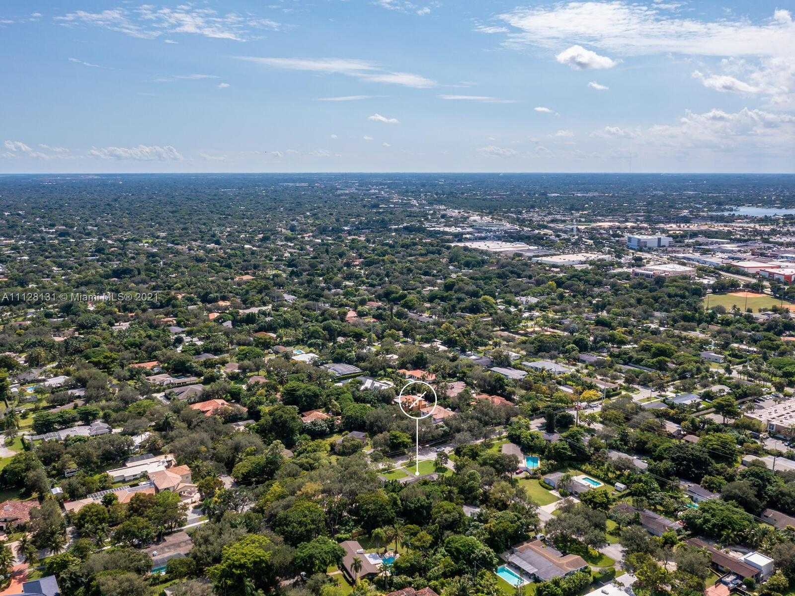 Small Image of 8045 SW 128th St, Miami, FL 33156, USA Number 25