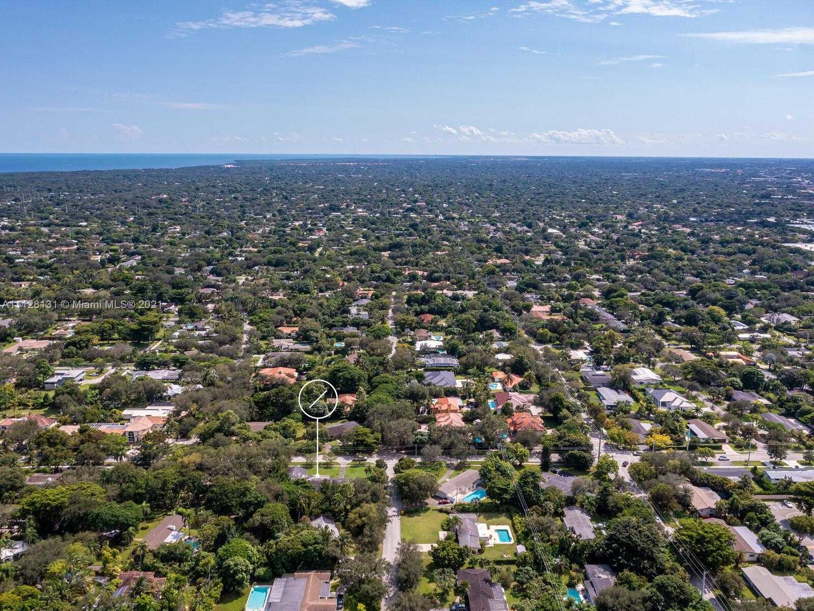 Small Image of 8045 SW 128th St, Miami, FL 33156, USA Number 26