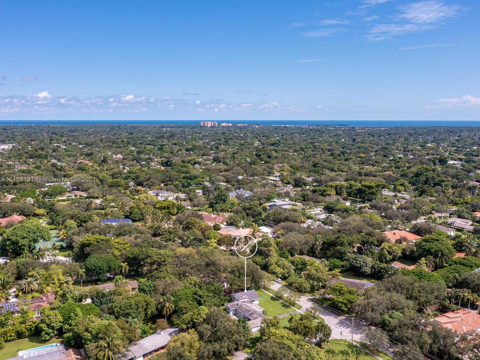 Small Image of 8045 SW 128th St, Miami, FL 33156, USA Number 27