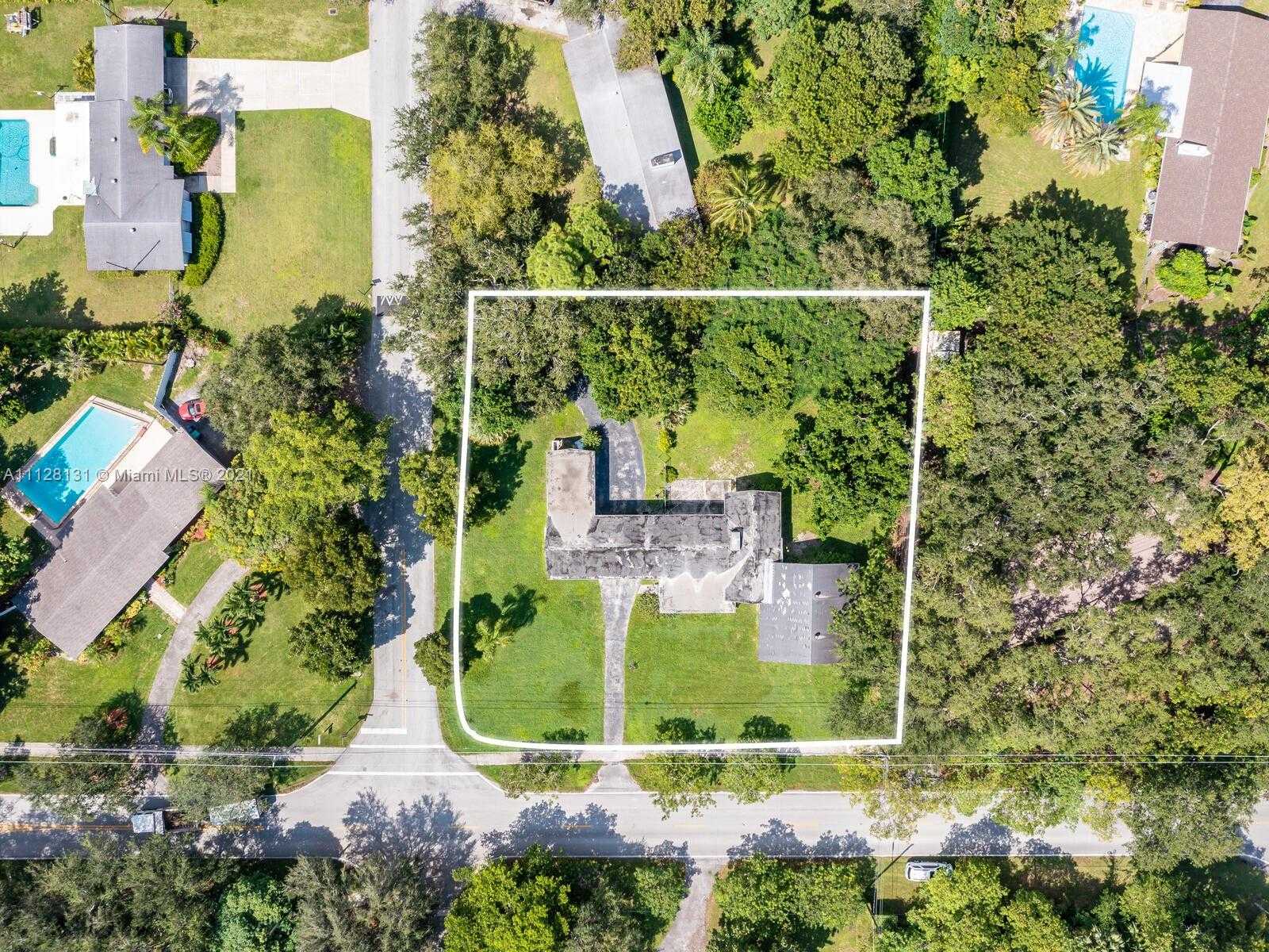 Small Image of 8045 SW 128th St, Miami, FL 33156, USA Number 8