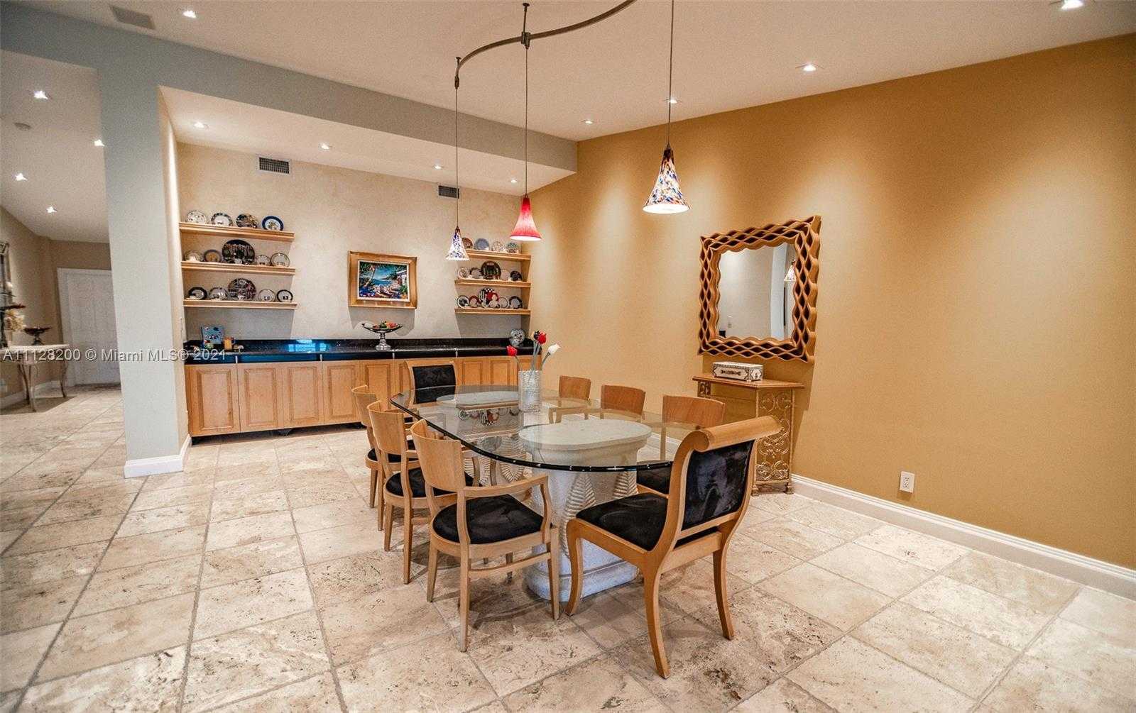 Small Image of 10321 E Broadview Dr, Bay Harbor Islands, FL 33154, USA Number 17
