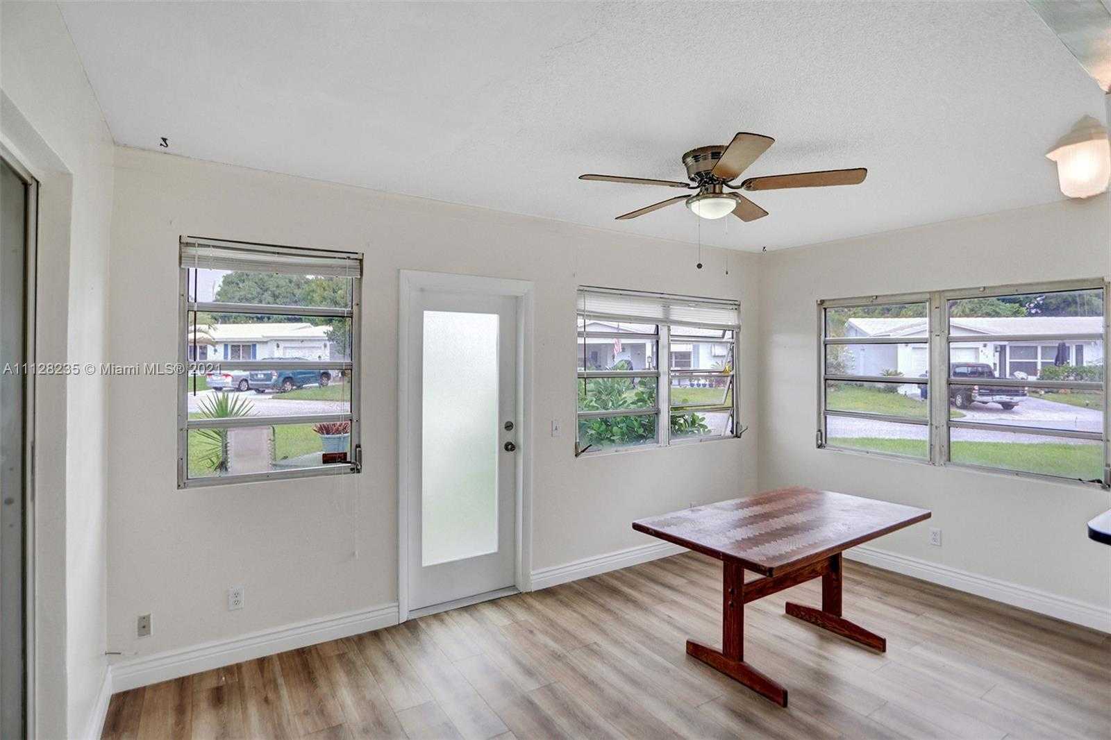 Small Image of 2641 W Golf Blvd, Pompano Beach, FL 33064, USA Number 15