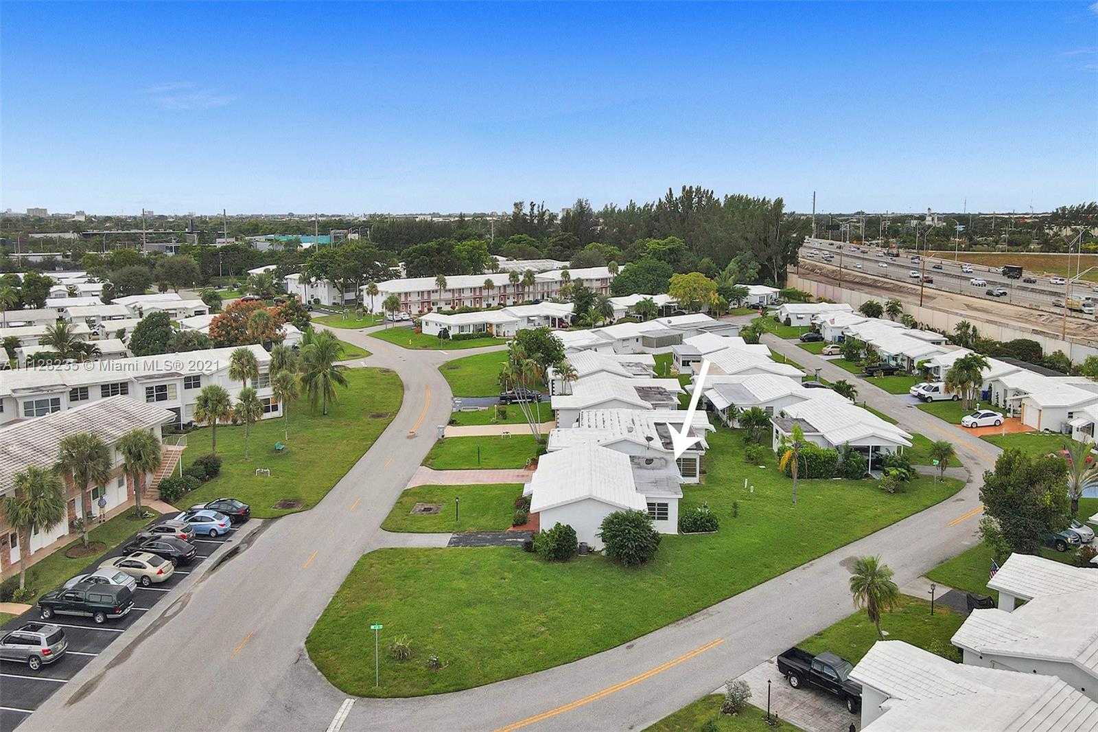 Small Image of 2641 W Golf Blvd, Pompano Beach, FL 33064, USA Number 37