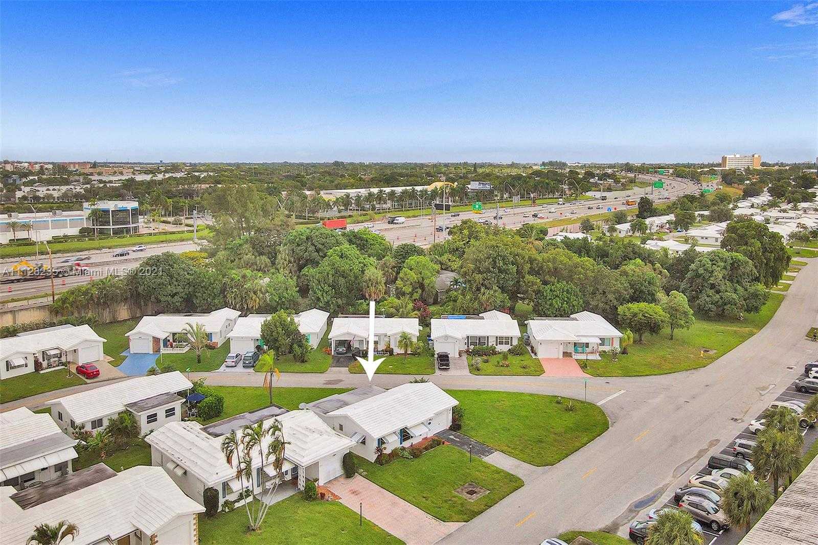 Small Image of 2641 W Golf Blvd, Pompano Beach, FL 33064, USA Number 42