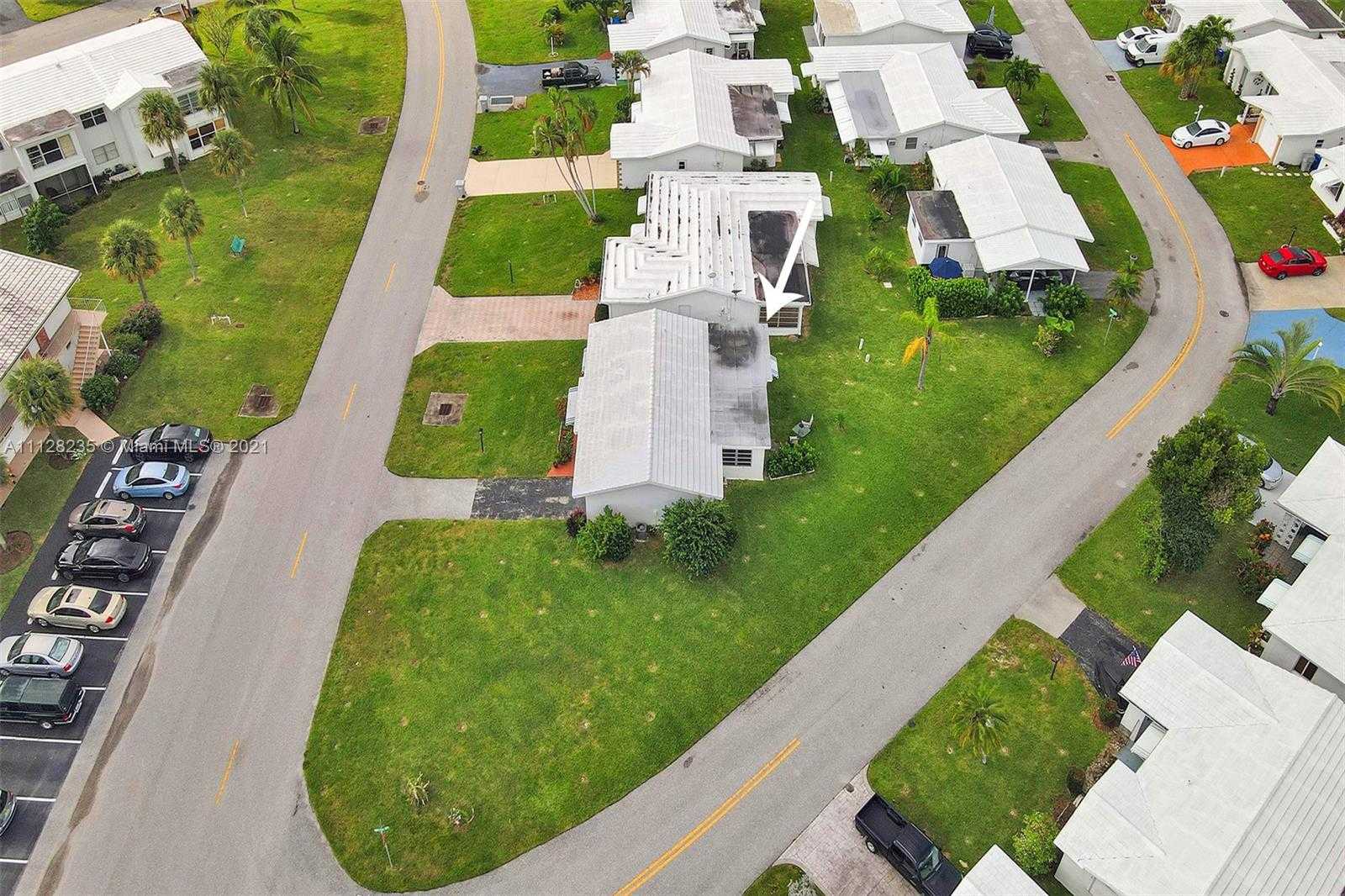 Small Image of 2641 W Golf Blvd, Pompano Beach, FL 33064, USA Number 51