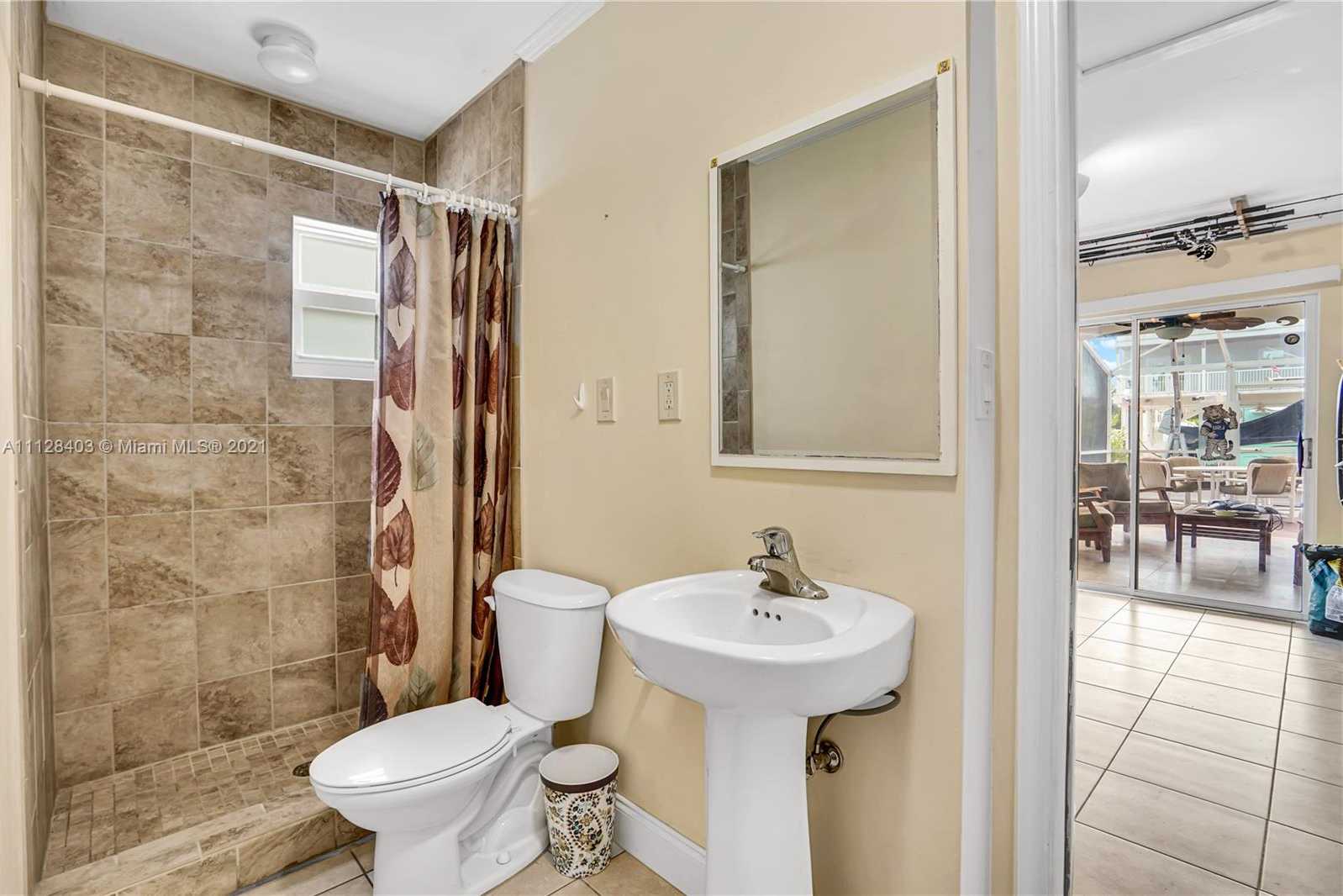 Small Image of 14 Mangrove Ln, Key Largo, FL 33037, USA Number 21