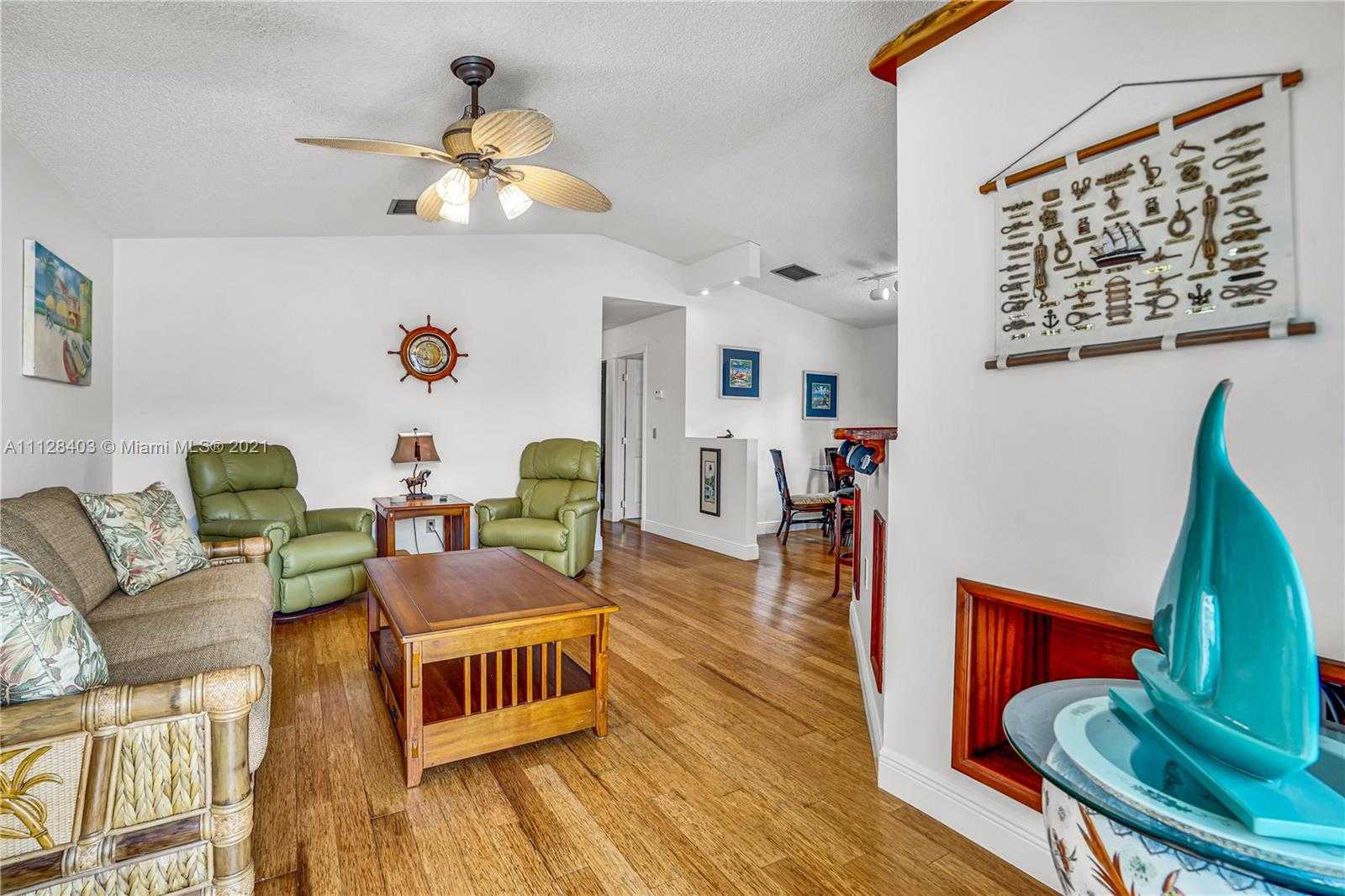 Small Image of 14 Mangrove Ln, Key Largo, FL 33037, USA Number 33