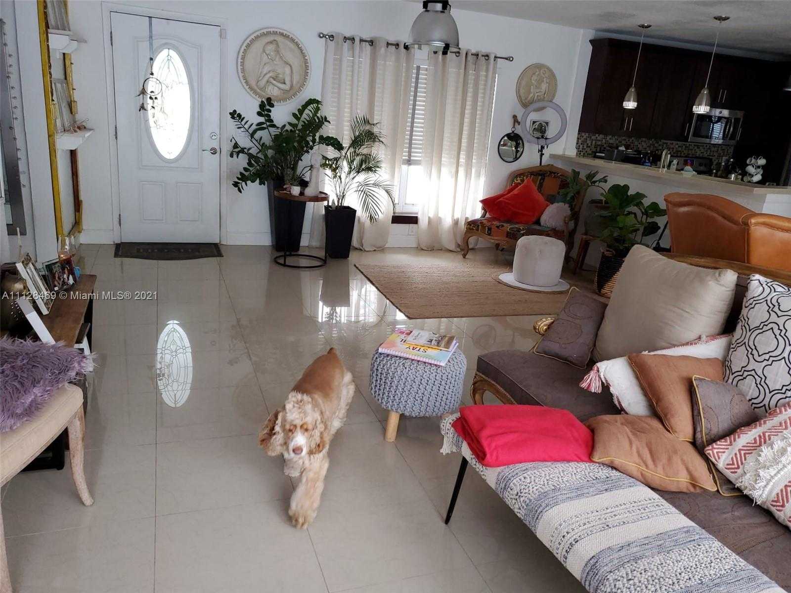Small Image of 905 NE 138th St, North Miami, FL 33161, USA Number 15