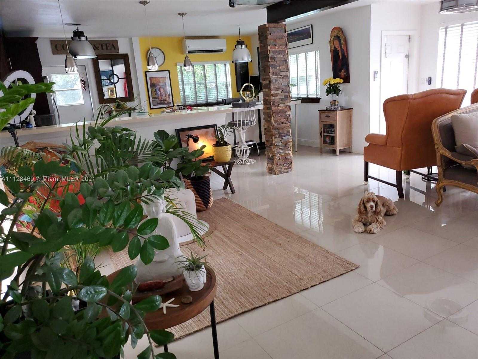 Small Image of 905 NE 138th St, North Miami, FL 33161, USA Number 18
