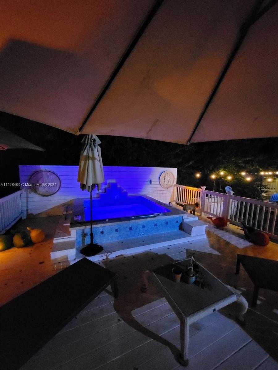 Small Image of 905 NE 138th St, North Miami, FL 33161, USA Number 23