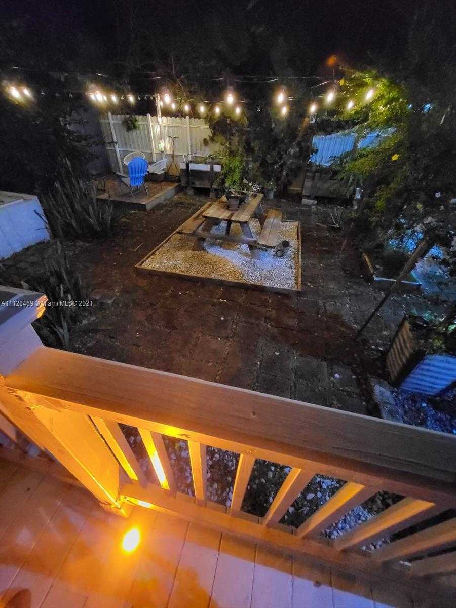 Small Image of 905 NE 138th St, North Miami, FL 33161, USA Number 25