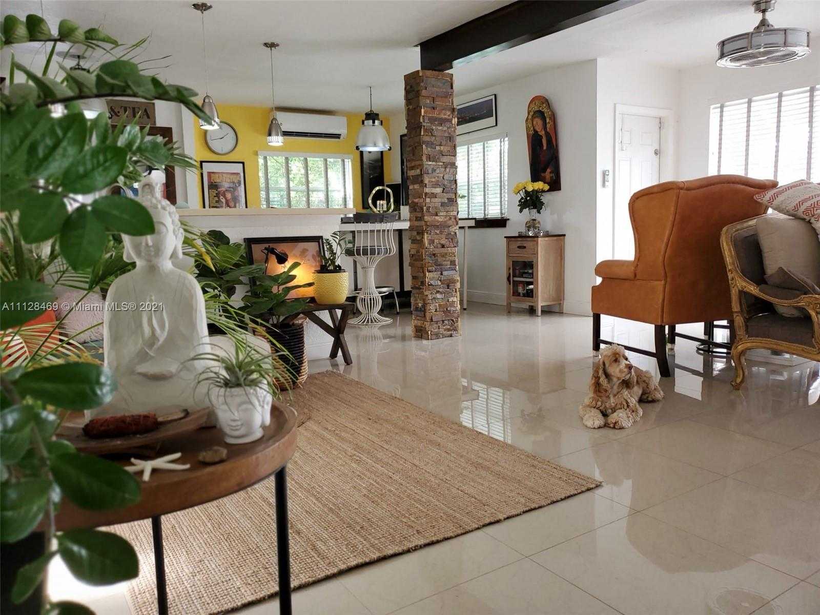 Small Image of 905 NE 138th St, North Miami, FL 33161, USA Number 9