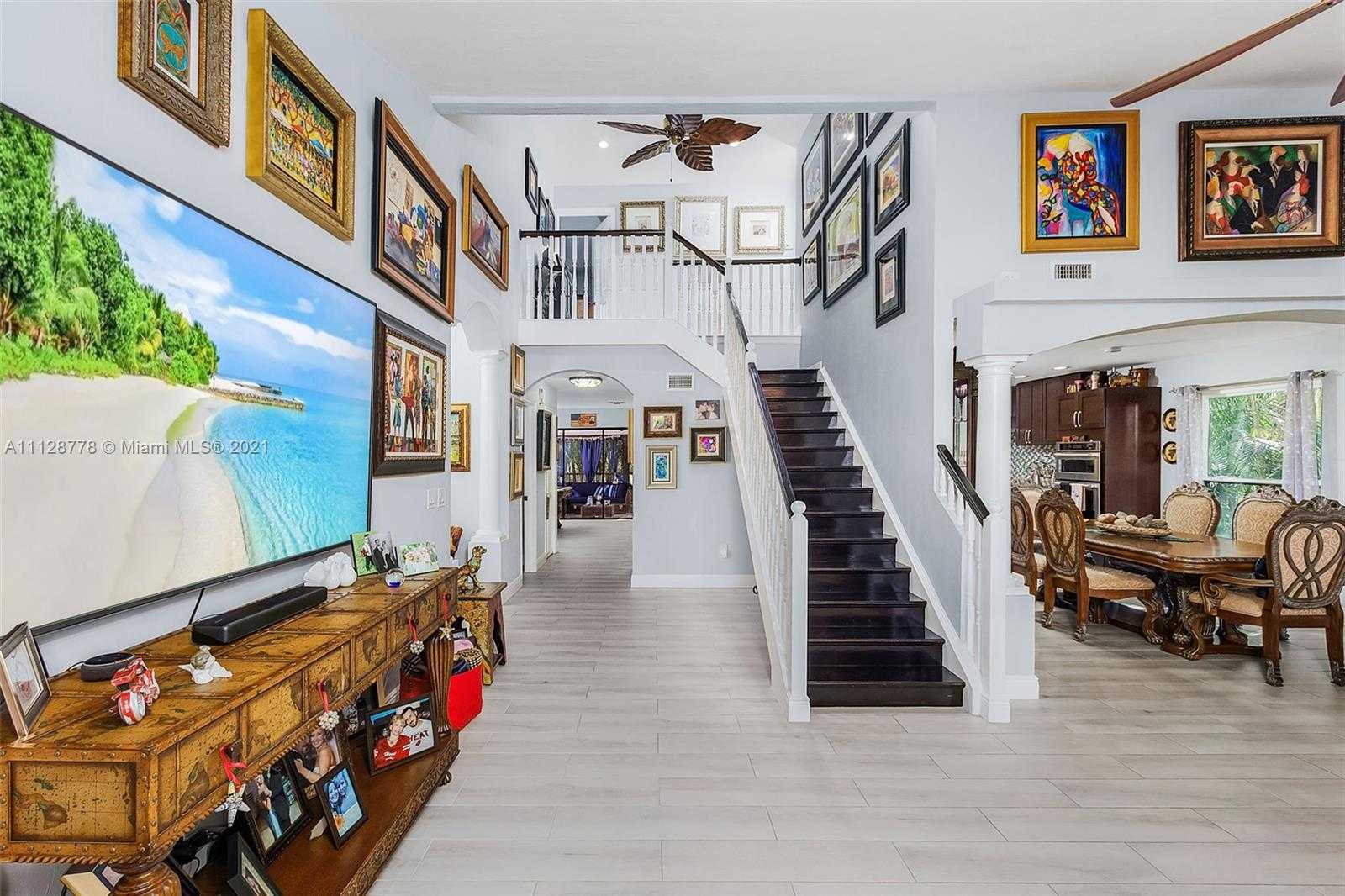 Small Image of 27109 Holly Ln, Bonita Springs, FL 34135, USA Number 18