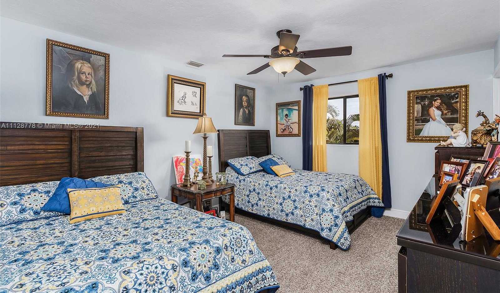 Small Image of 27109 Holly Ln, Bonita Springs, FL 34135, USA Number 21