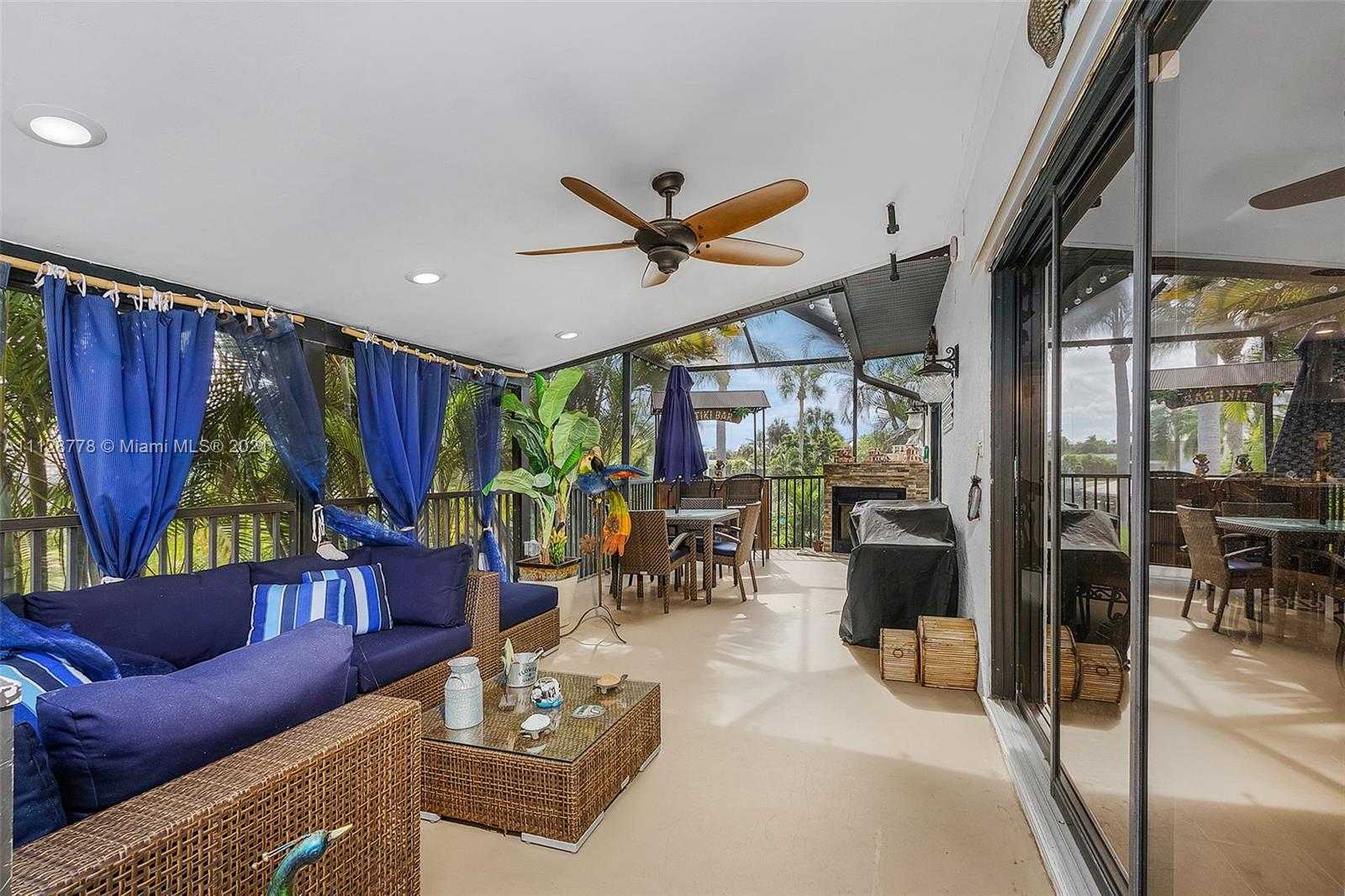 Small Image of 27109 Holly Ln, Bonita Springs, FL 34135, USA Number 28