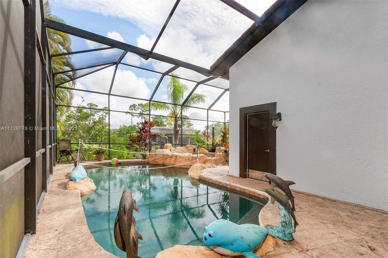 Small Image of 27109 Holly Ln, Bonita Springs, FL 34135, USA Number 31