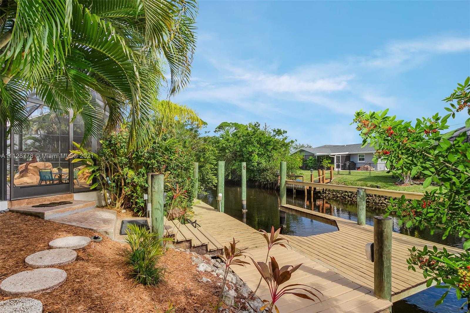 Small Image of 27109 Holly Ln, Bonita Springs, FL 34135, USA Number 33