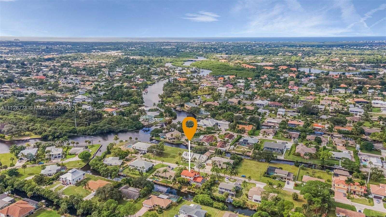 Small Image of 27109 Holly Ln, Bonita Springs, FL 34135, USA Number 35