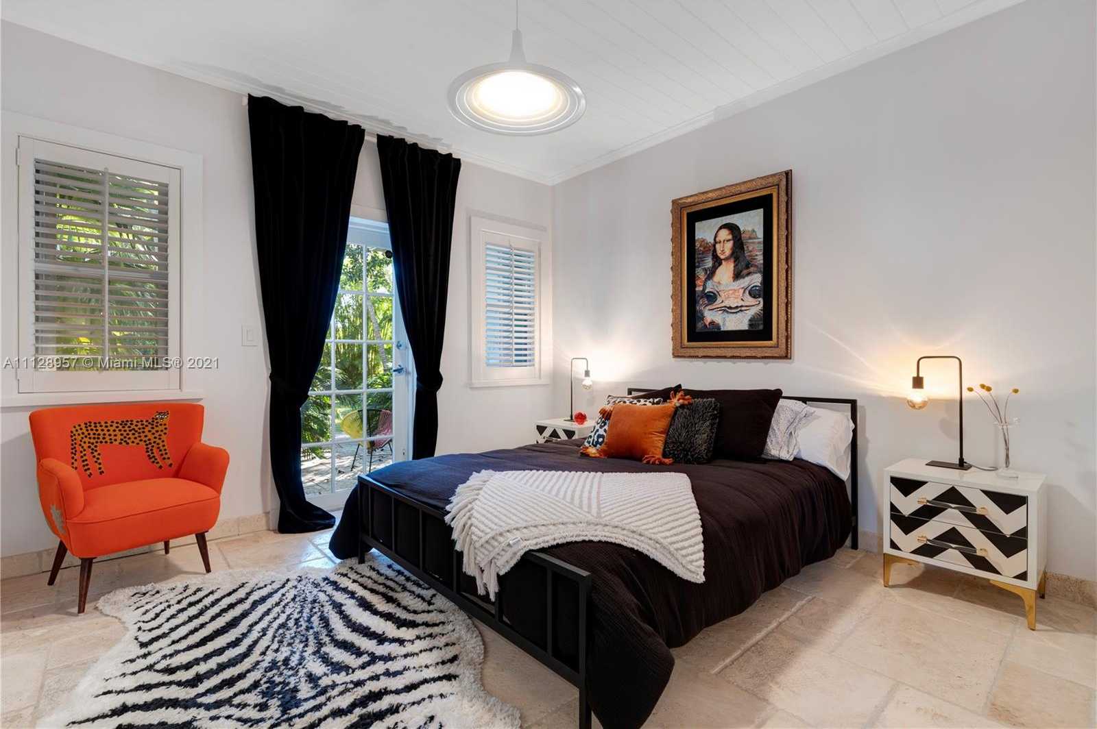 Small Image of 950 NE 75th St, Miami, FL 33138, USA Number 11