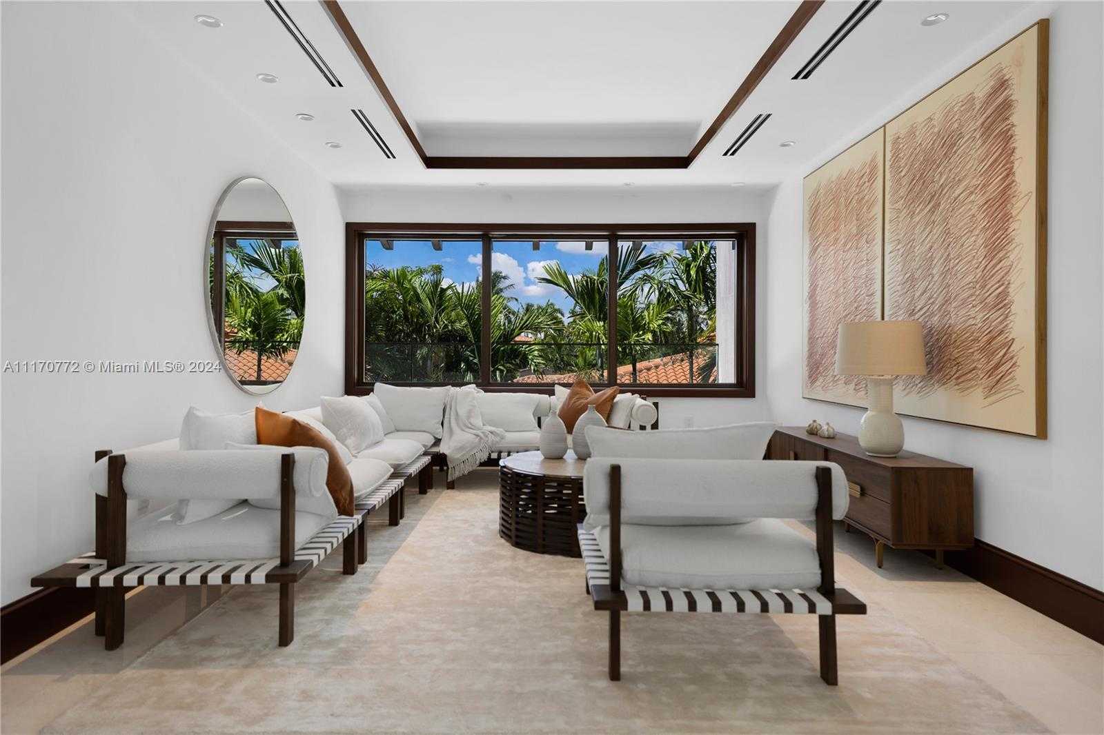 Small Image of 100 BISCAY DR, Bal Harbour Number 11