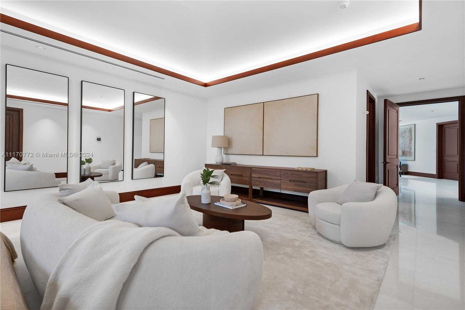 Small Image of 100 BISCAY DR, Bal Harbour Number 14
