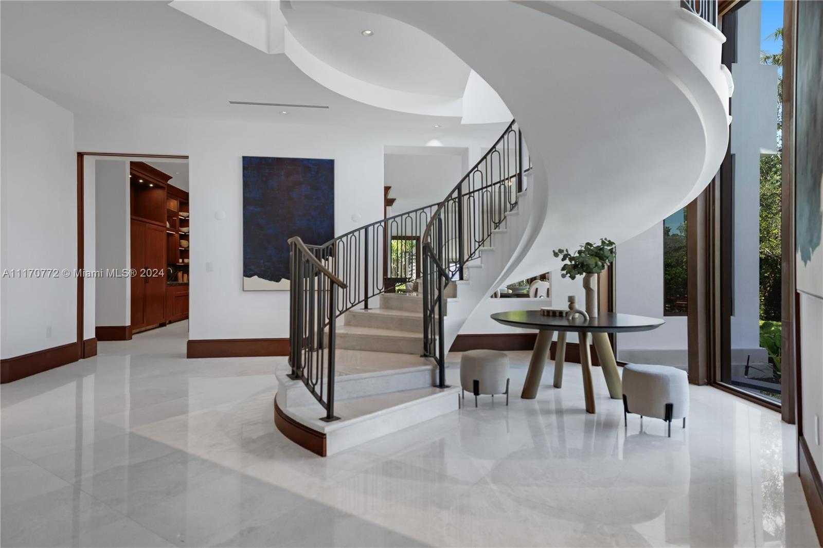 Small Image of 100 BISCAY DR, Bal Harbour Number 22