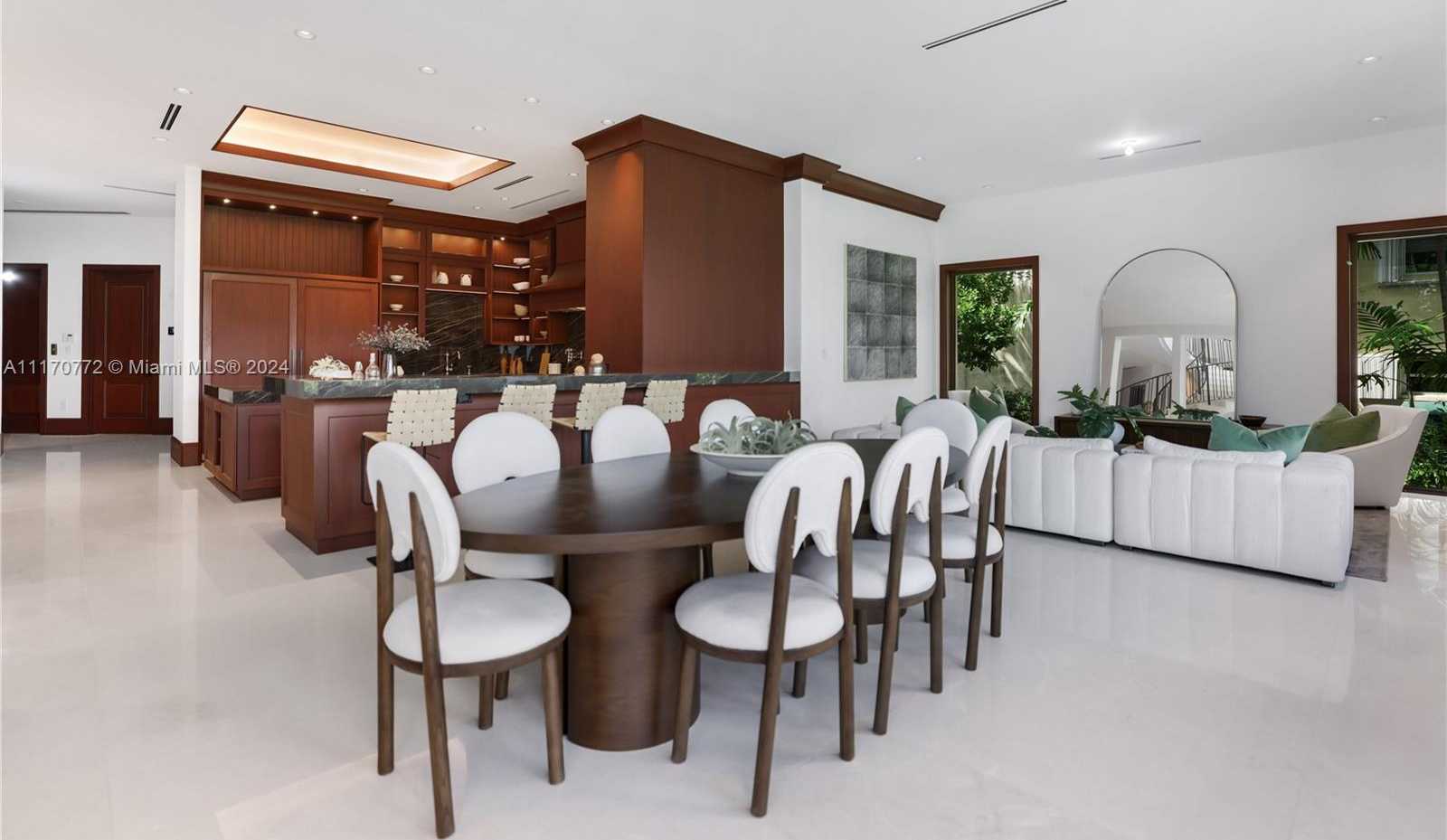 Small Image of 100 BISCAY DR, Bal Harbour Number 30