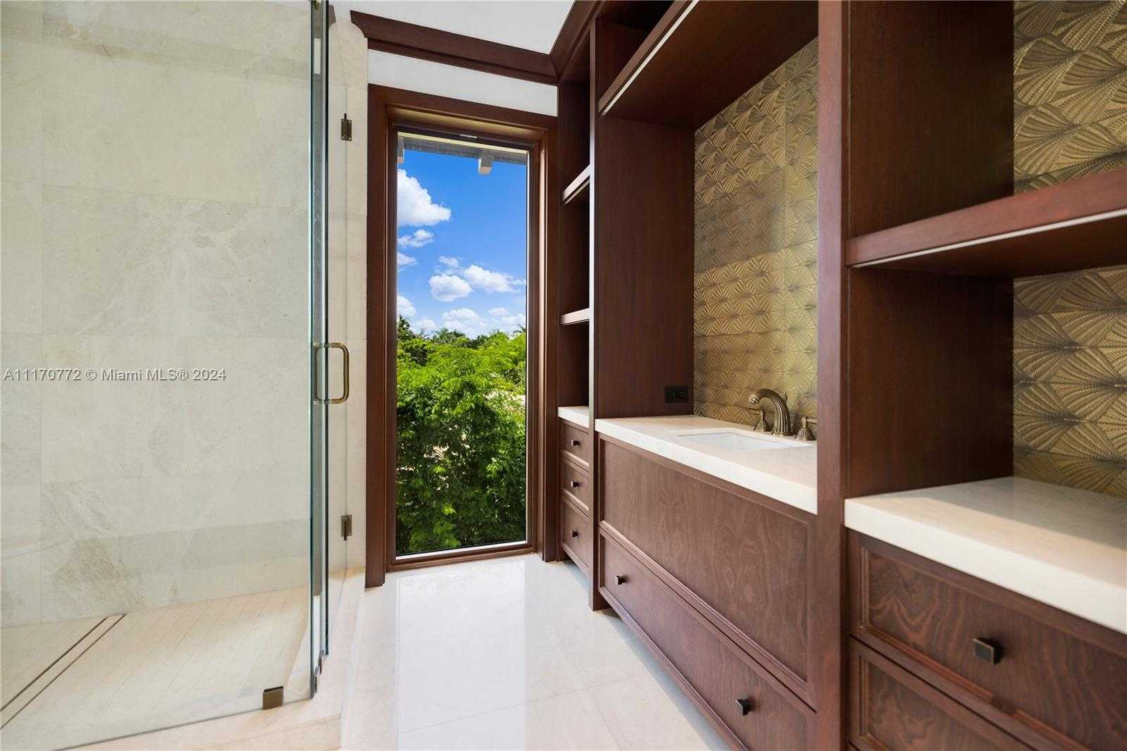 Small Image of 100 BISCAY DR, Bal Harbour Number 48