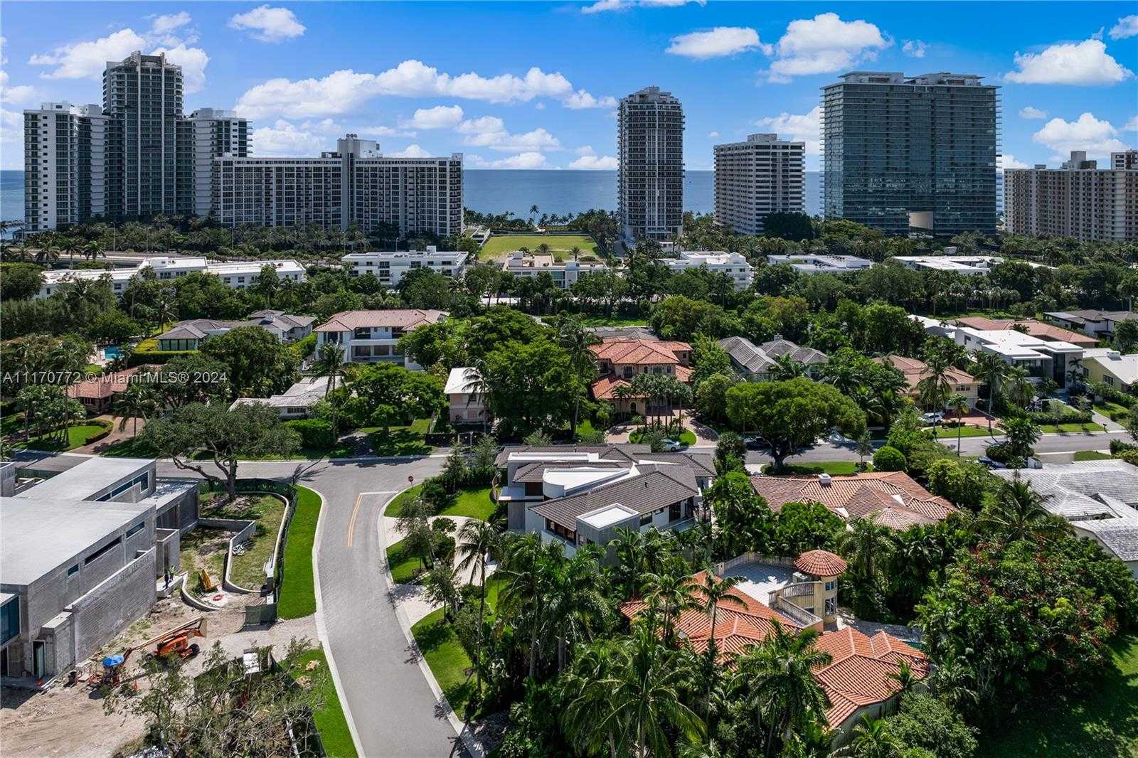Small Image of 100 BISCAY DR, Bal Harbour Number 59
