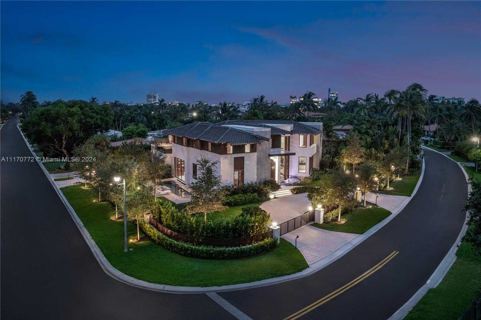 Small Image of 100 BISCAY DR, Bal Harbour Number 65