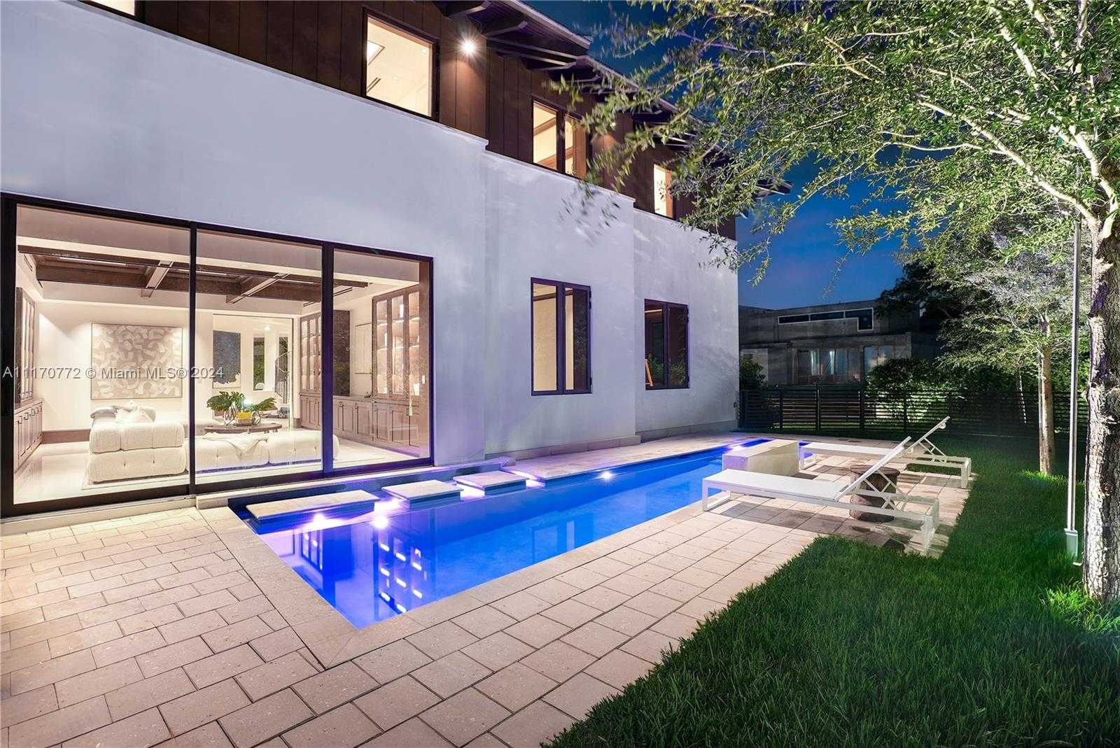 Small Image of 100 BISCAY DR, Bal Harbour Number 66