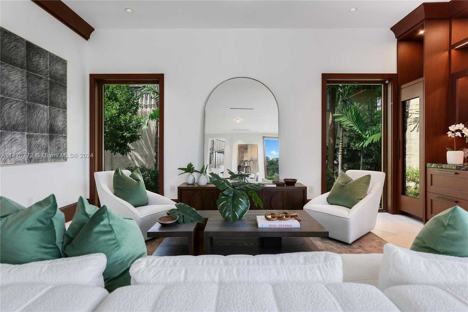 Small Image of 100 BISCAY DR, Bal Harbour Number 9