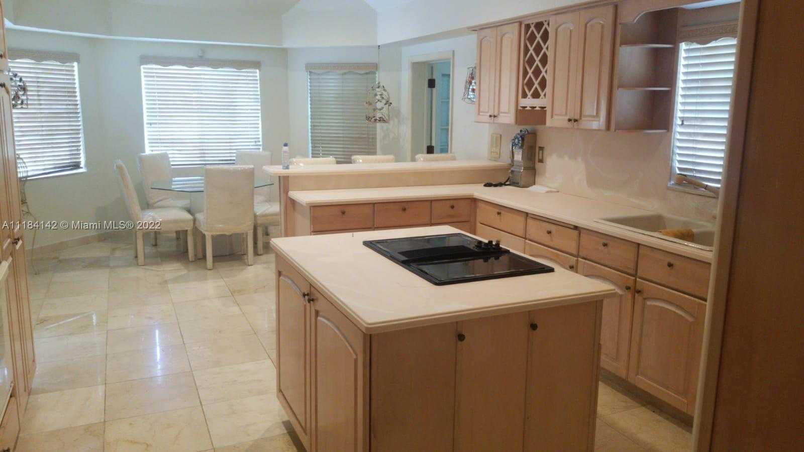 Small Image of 6 BAHAMA, Out of City Number 5