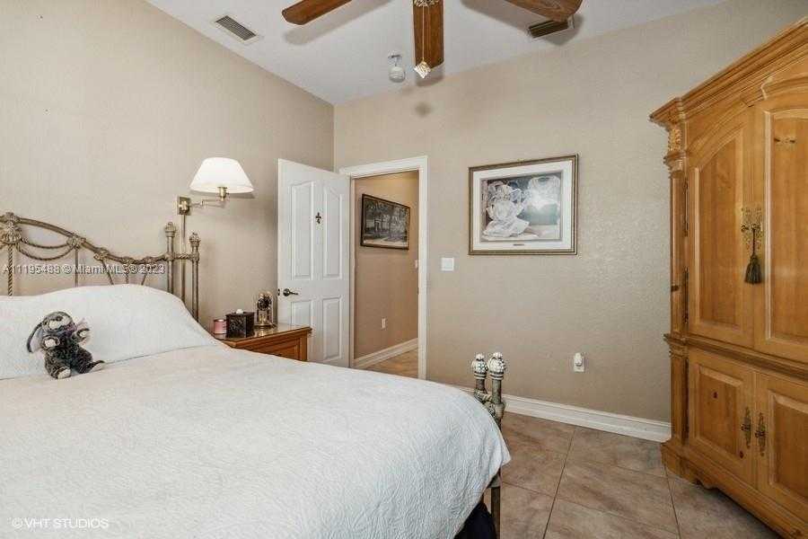 Small Image of 1524 COLUMBIAN DRIVE, Punta Gorda Number 35