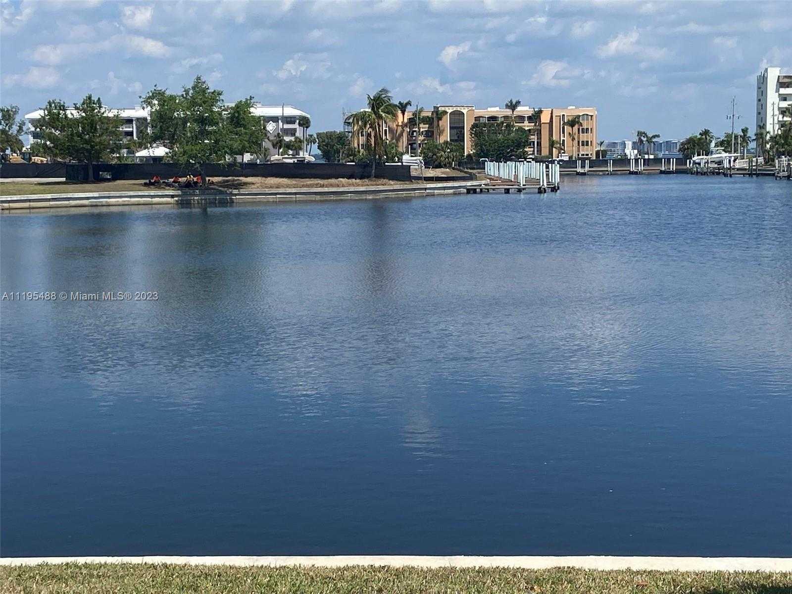 Small Image of 1524 COLUMBIAN DRIVE, Punta Gorda Number 6