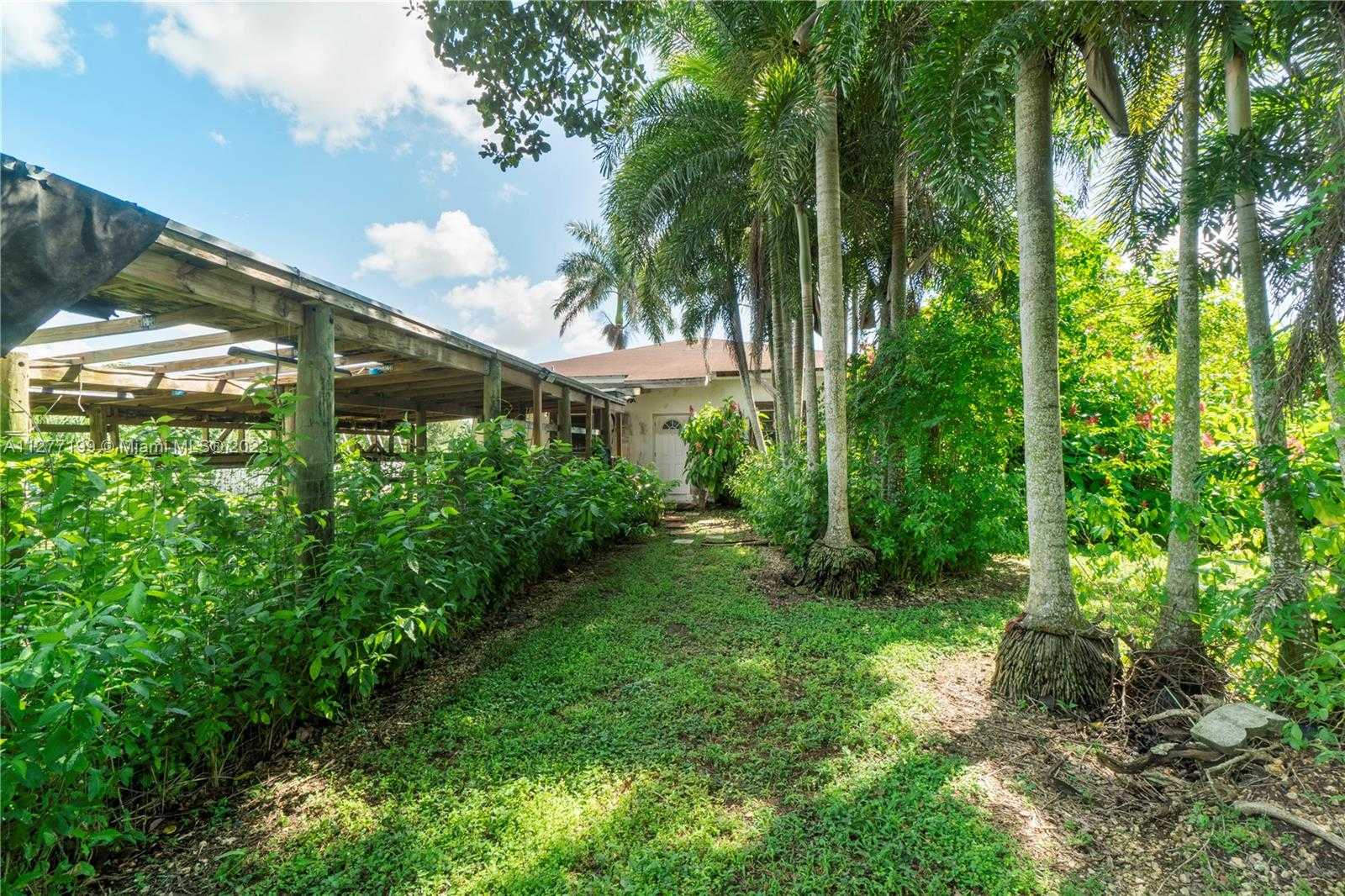 Small Image of 25950 SOUTH WEST 187 AVE, Homestead Number 11