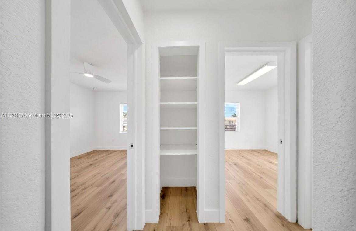Small Image of 782 EAST 37TH ST, Hialeah Number 12