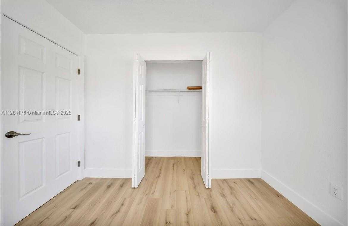 Small Image of 782 EAST 37TH ST, Hialeah Number 13
