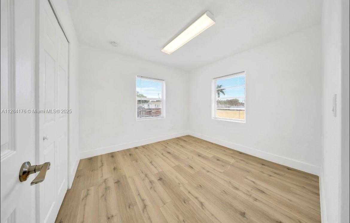 Small Image of 782 EAST 37TH ST, Hialeah Number 15