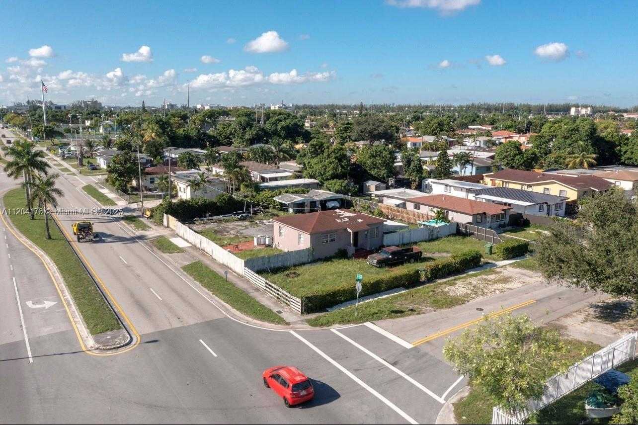 Small Image of 782 EAST 37TH ST, Hialeah Number 47
