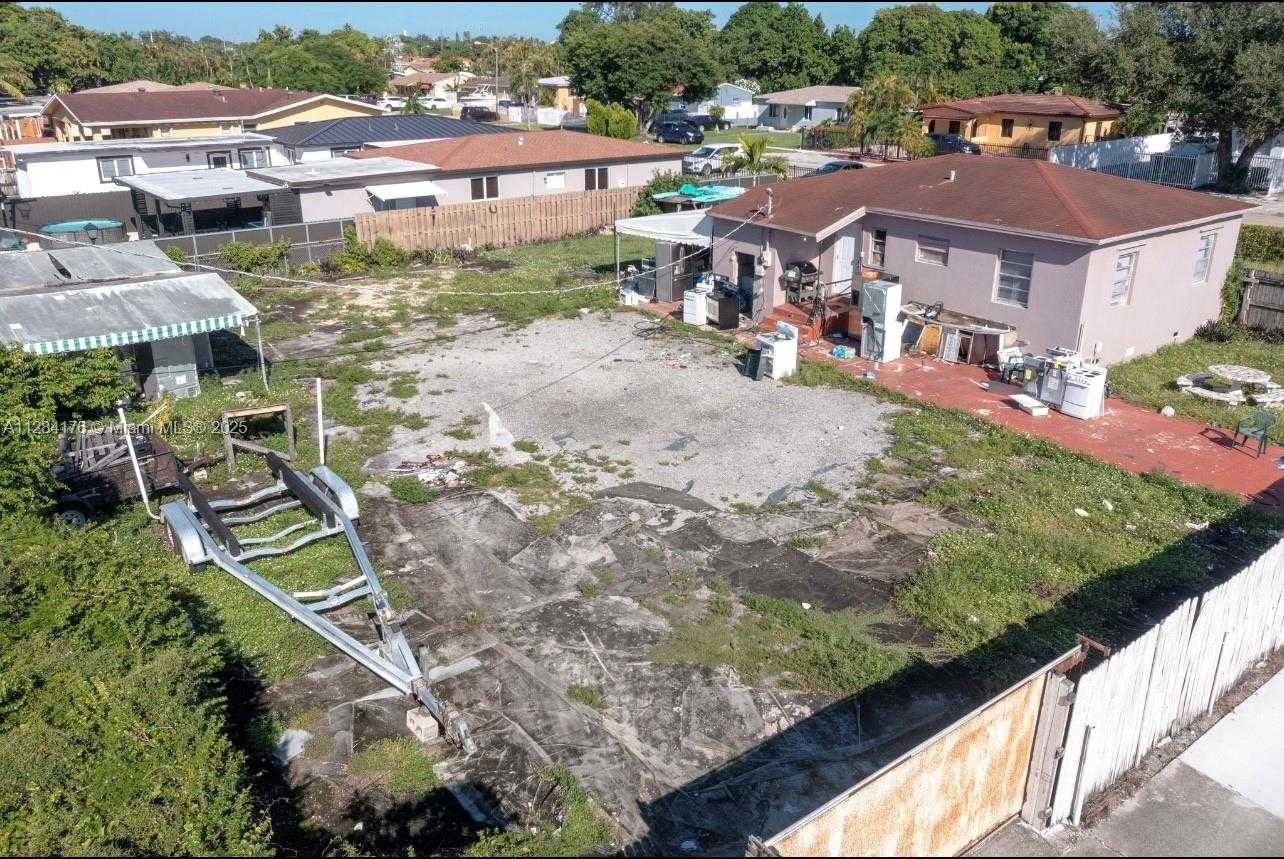 Small Image of 782 EAST 37TH ST, Hialeah Number 56
