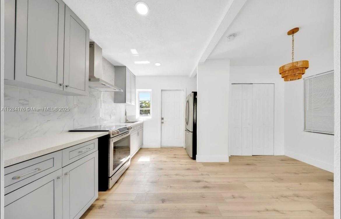 Small Image of 782 EAST 37TH ST, Hialeah Number 6