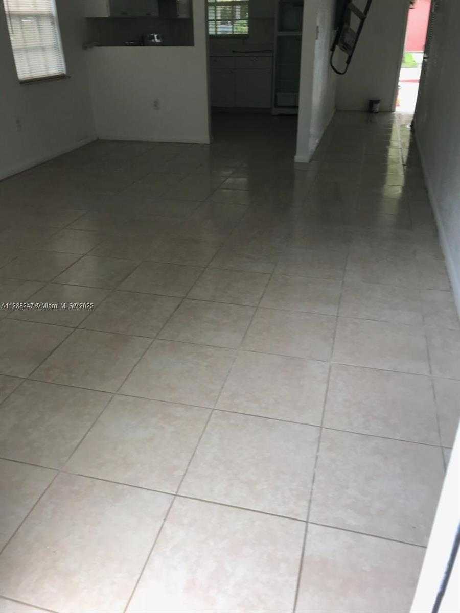 Small Image of 700 NORTH WEST 19TH TER, Fort Lauderdale Number 5