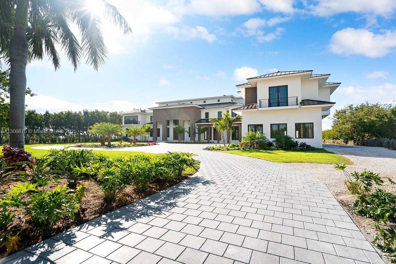 Small Image of 2405 COCO PLUM DR, Marathon Number 10