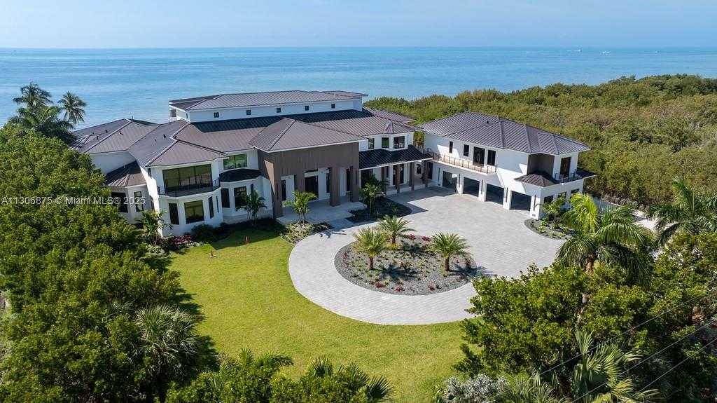 Small Image of 2405 COCO PLUM DR, Marathon Number 2