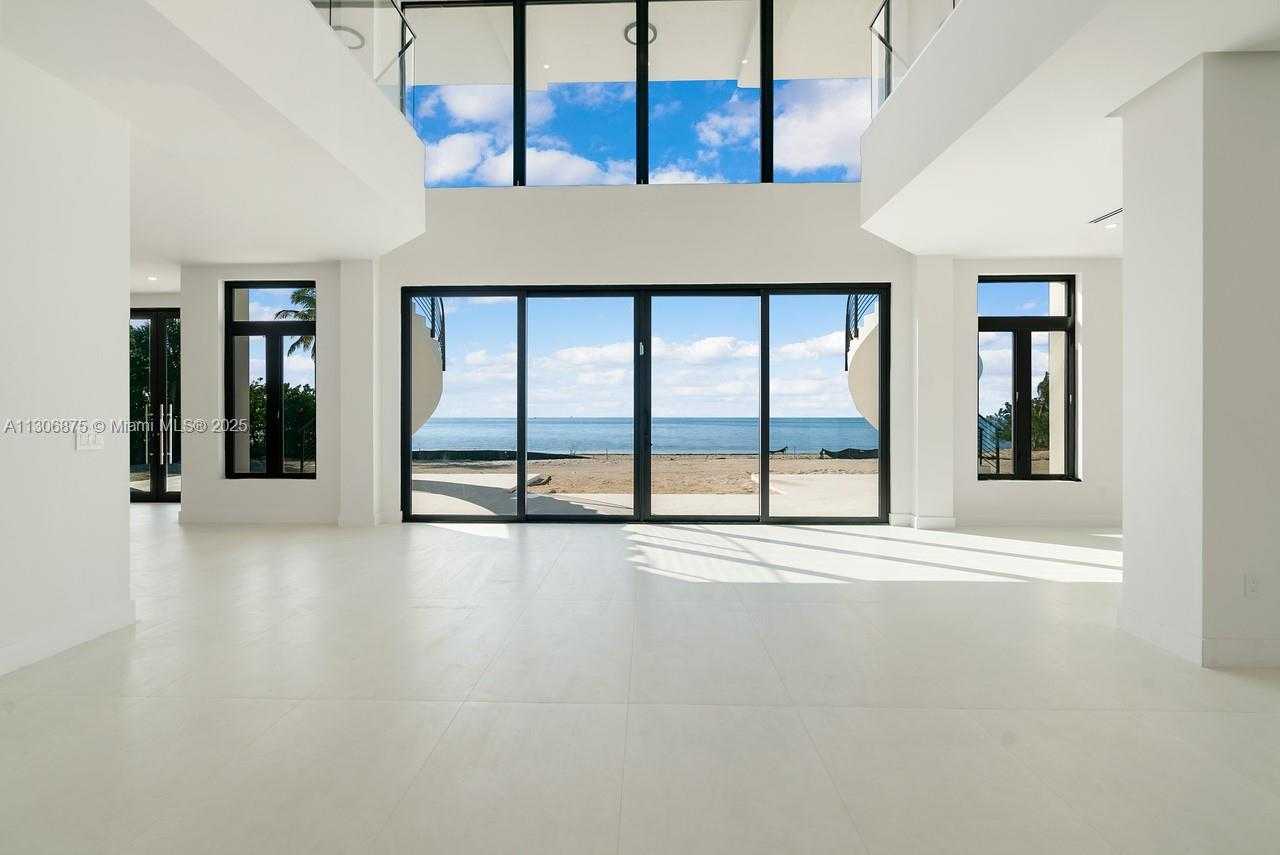 Small Image of 2405 COCO PLUM DR, Marathon Number 20