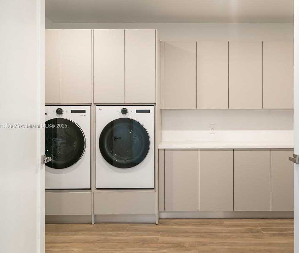 Small Image of 2405 COCO PLUM DR, Marathon Number 41